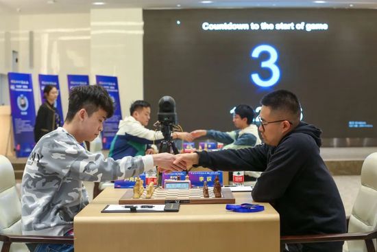 国产成人v爽在线免播放观看