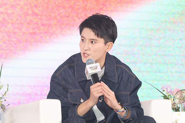 那个漂亮女人